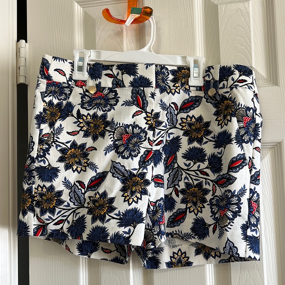 Cute loft shorts!